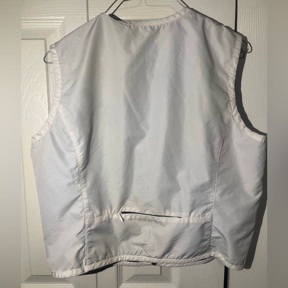 Nike Women’s Shirt Fully Reversible Vest Black and White - Picture 5 of 6